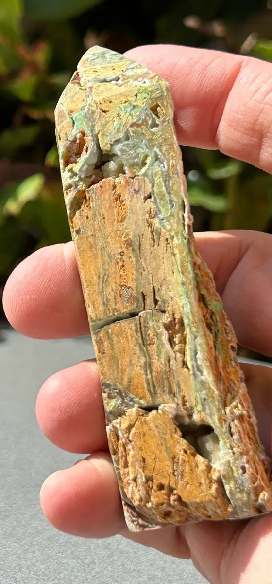 Smithsonite Obelisk (2)