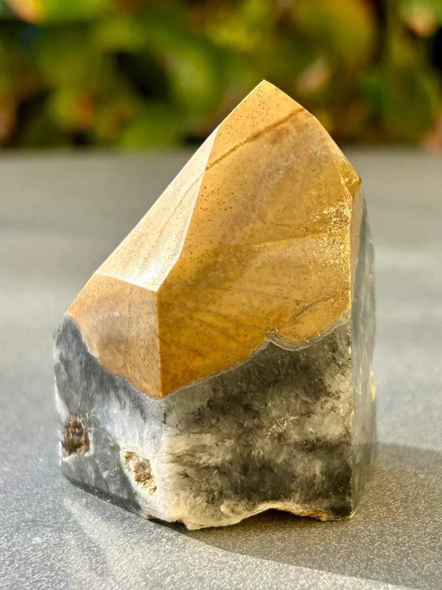 Mosaic Chalcedony Quartz Tower (1)
