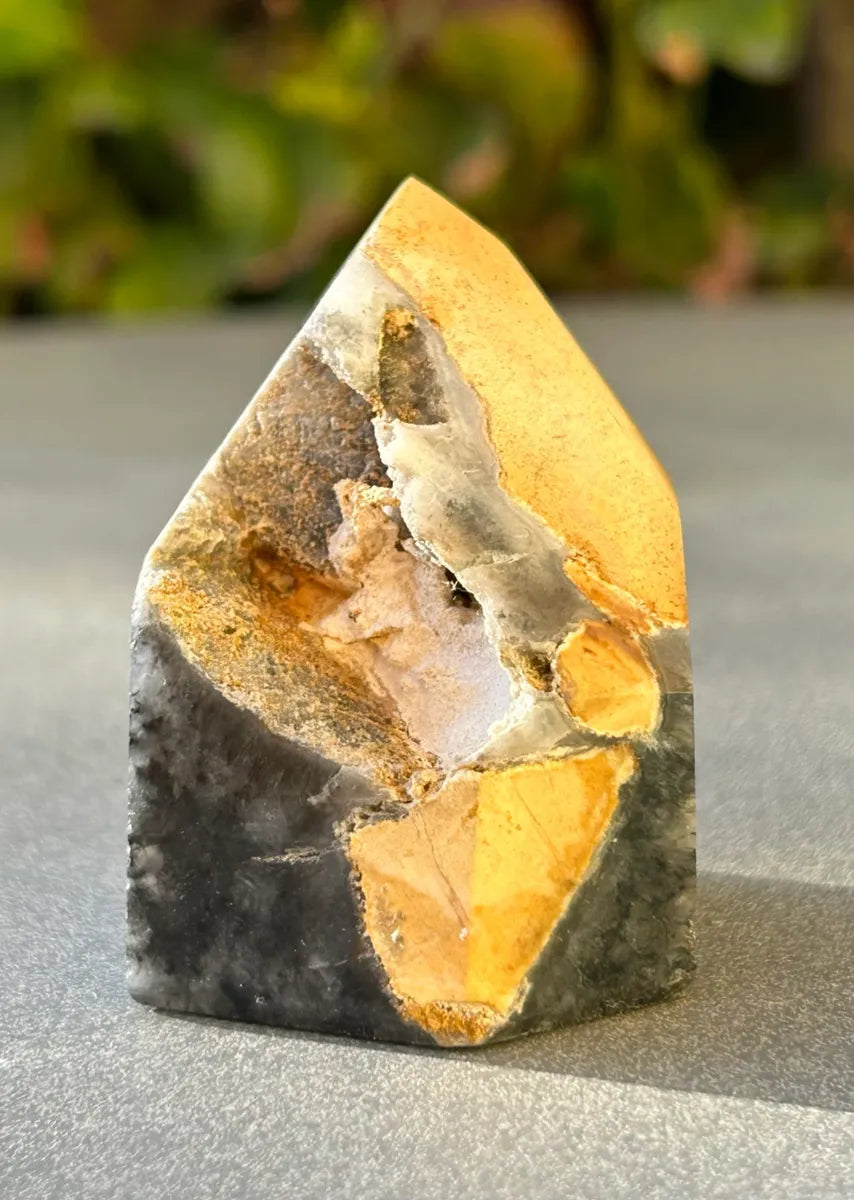Mosaic Chalcedony Quartz Tower (1)